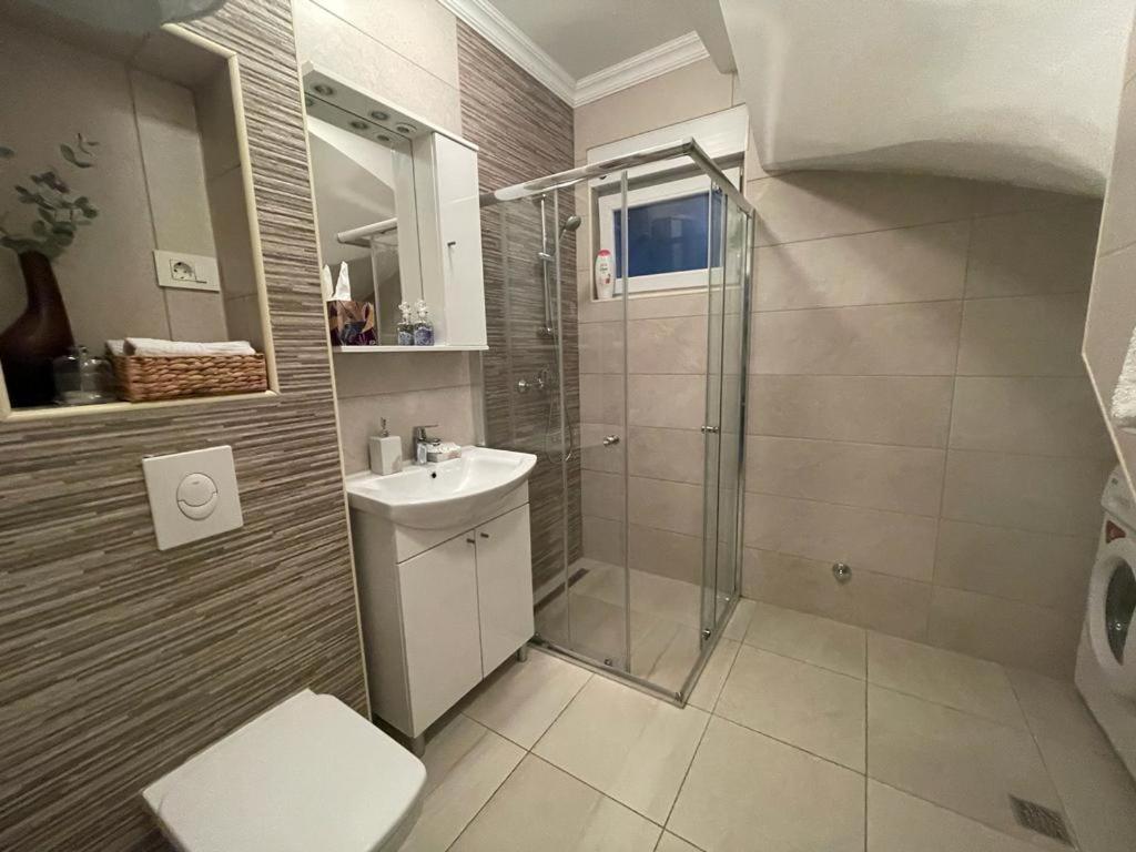 Villa Tamara With Garden And River View - Free Private Parking - Garage Mostar Exteriér fotografie