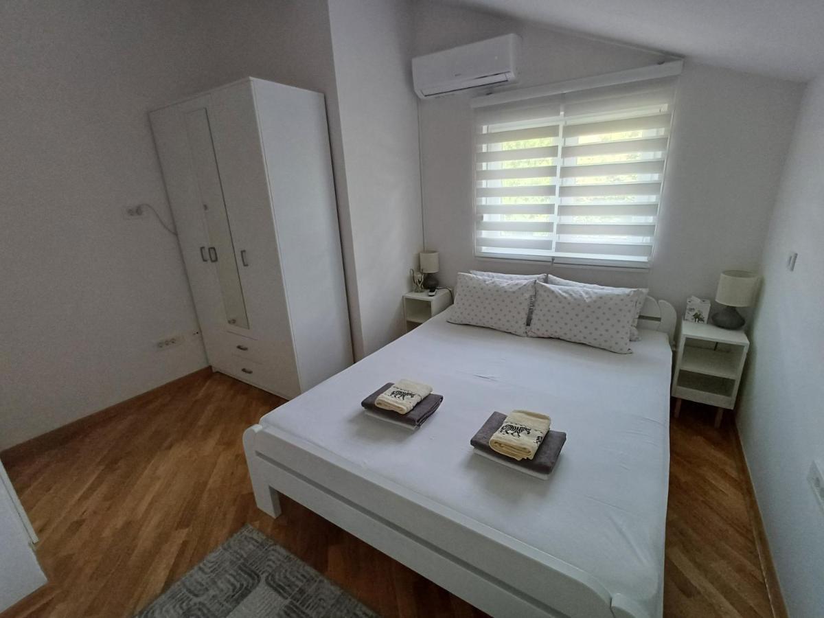 Villa Tamara With Garden And River View - Free Private Parking - Garage Mostar Exteriér fotografie